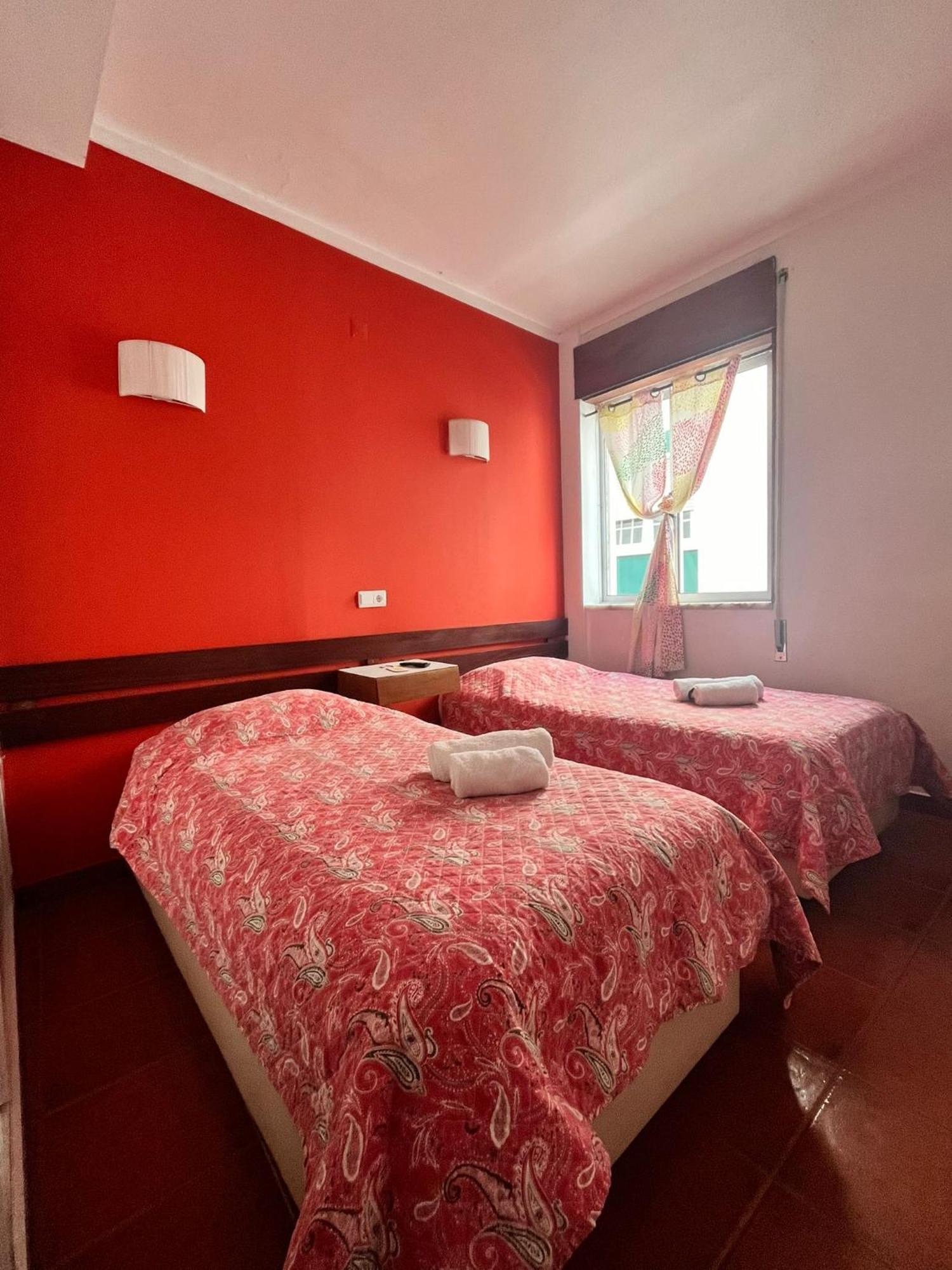 Residencia Aviz Hotel Peniche Ngoại thất bức ảnh
