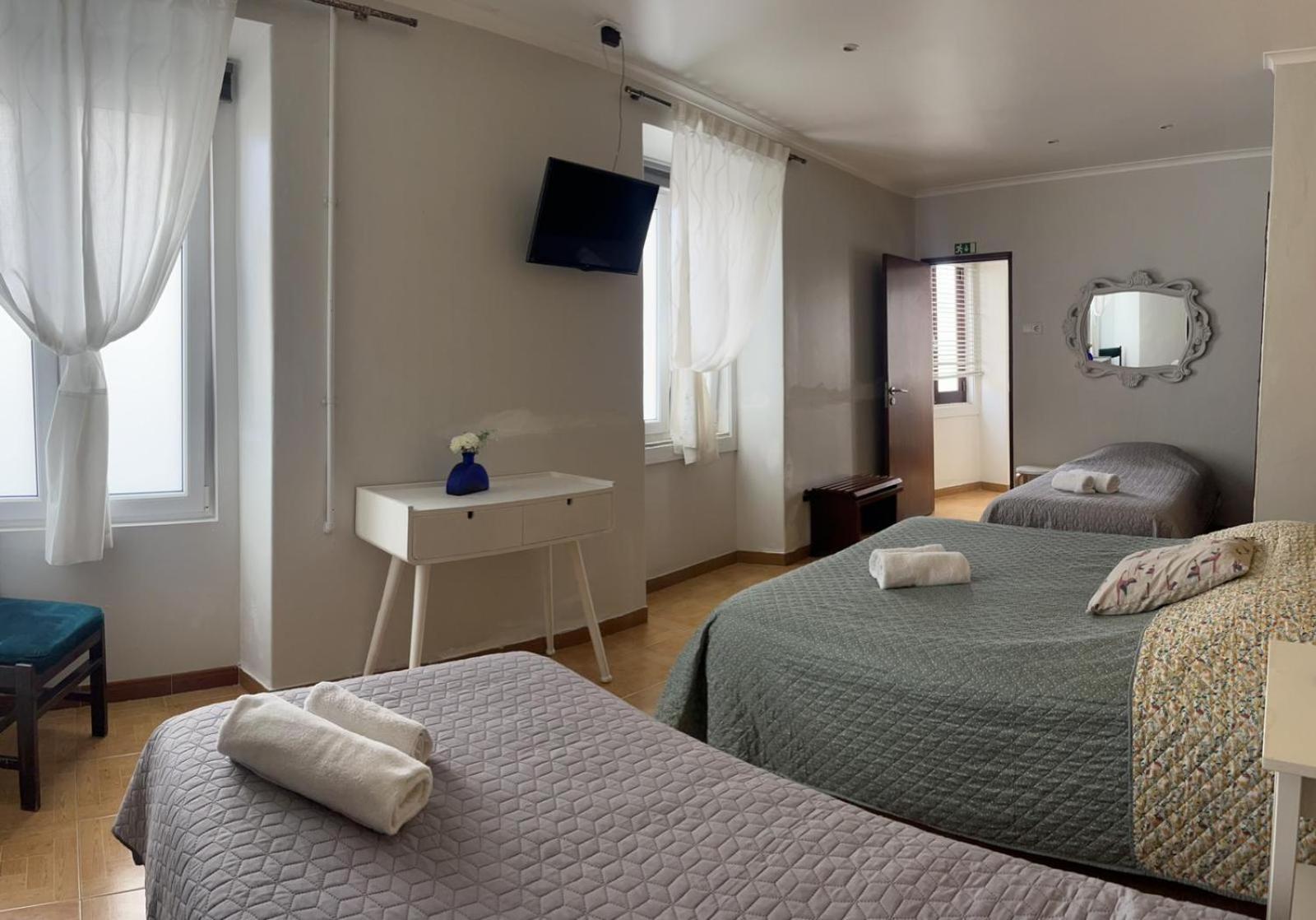 Residencia Aviz Hotel Peniche Ngoại thất bức ảnh