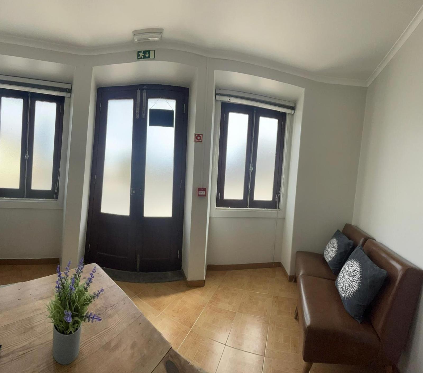 Residencia Aviz Hotel Peniche Phòng bức ảnh